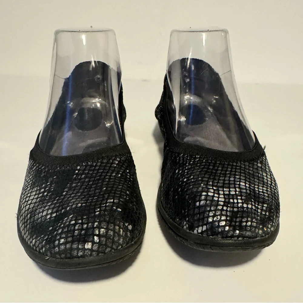 Softwalk Woman's 7 Narrow Black Silver Leather Ballerina Slip On Shoes Comfort